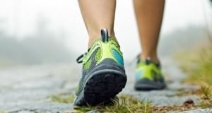 Tonifica muslos, pantorrillas y abdomen gracias a la marcha