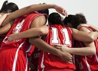 Beneficios de Practicar Deporte en Equipo beneficios del deporte en equipo