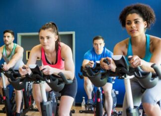 7 BENEFICIOS DEL SPINNING para hombres y mujeres