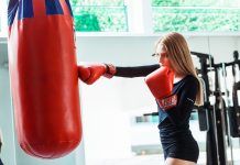 🥊 Rutina de Boxeo para Principiantes: Ejercicios para Mejorar tu Fuerza y Resistencia 💪 guantes de boxeo
