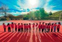 Tema 25 Educación Física: coeducación, igualdad y estereotipos de género (LOMLOE) Grupo de alumnado durante una clase de Educación Física